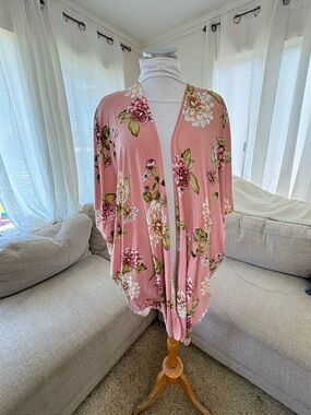 Chris & Carol Pastel Pink Floral Layering Cardigan Kimono